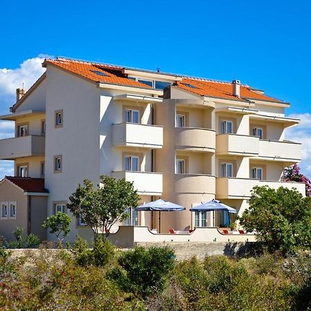 Bed & Breakfast Jugo Novalja Dış mekan fotoğraf